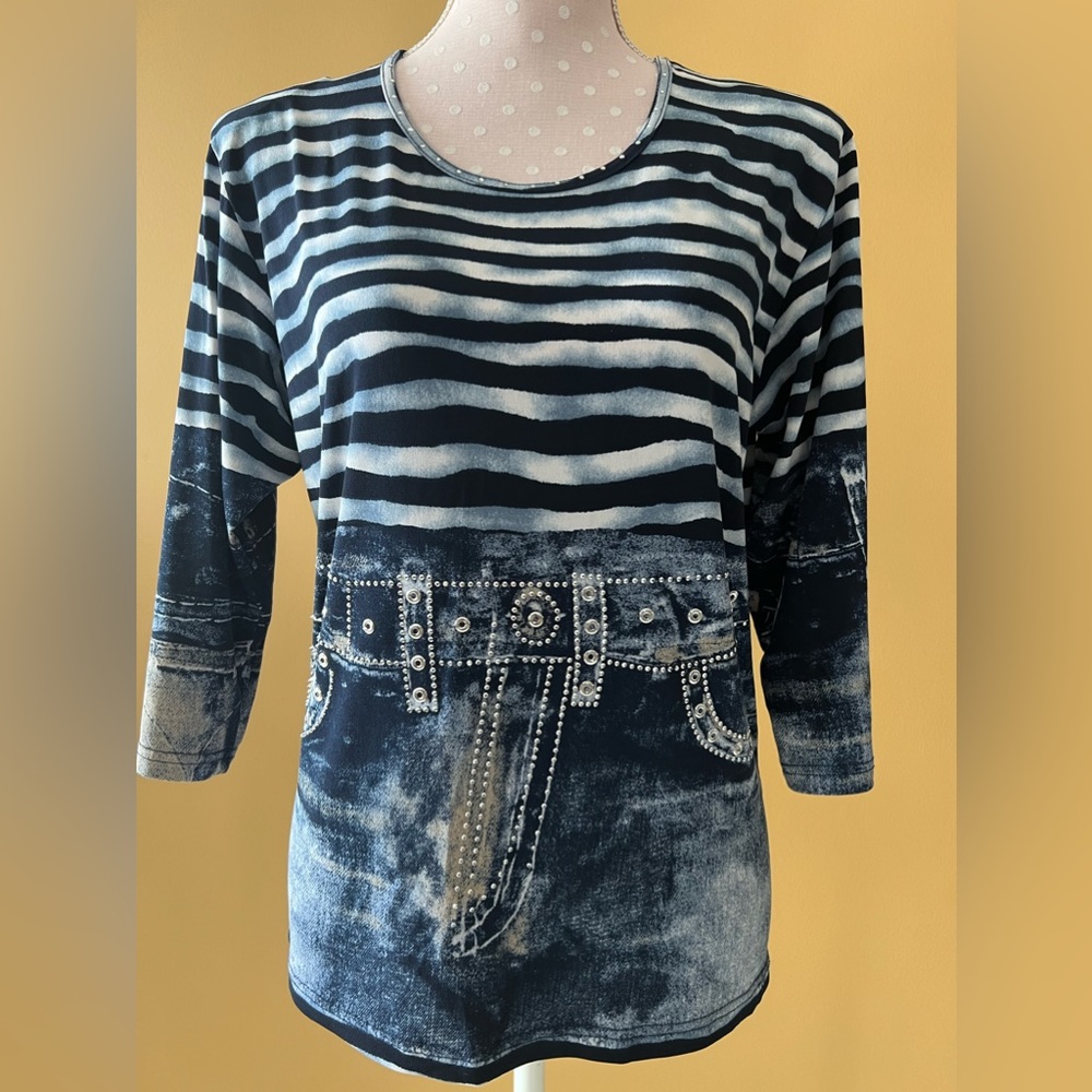 Top with stripes